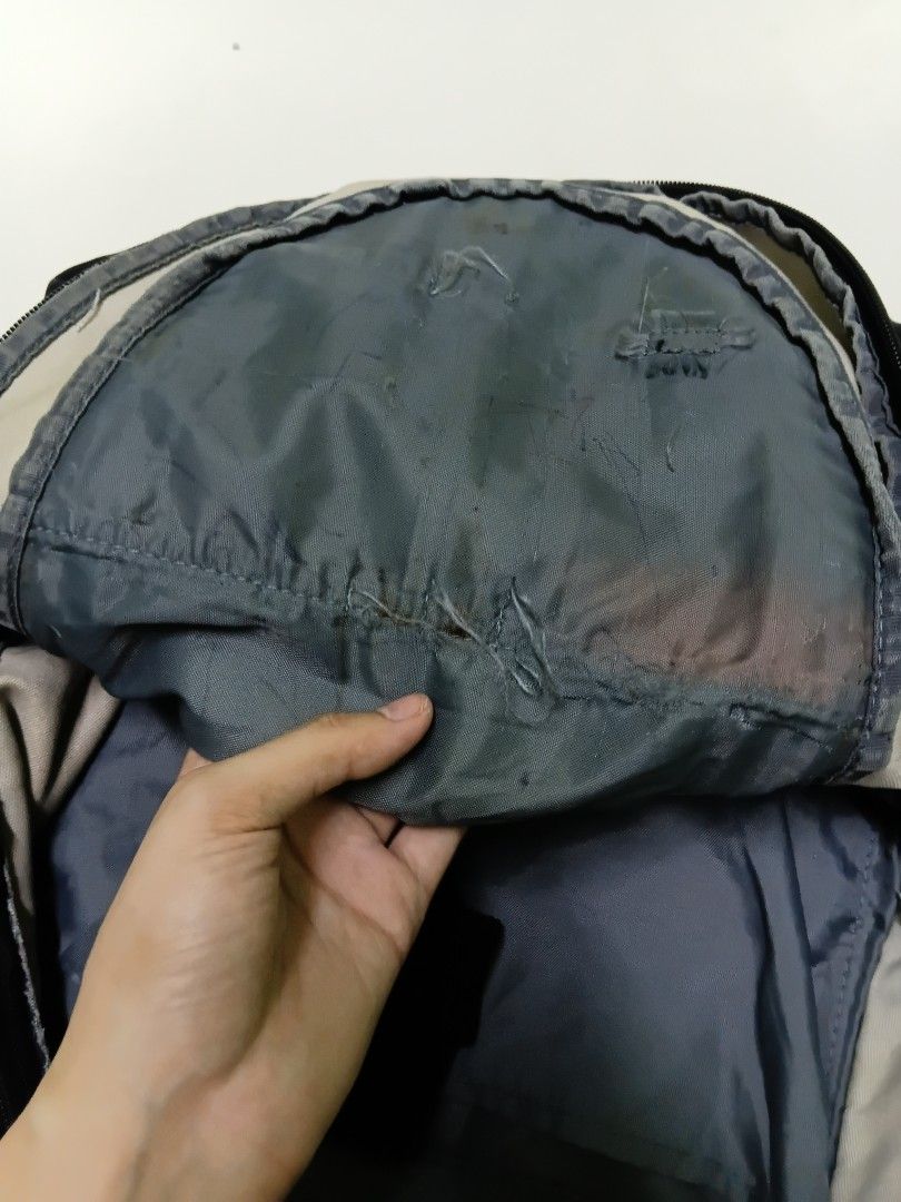 Black navy Nike backpack (Category: Backpacks) located in Manila. Submitted by daphnefinds (Listing ID 1466962124, Image 3). Description: NEED WASH AS IS LP NA.
