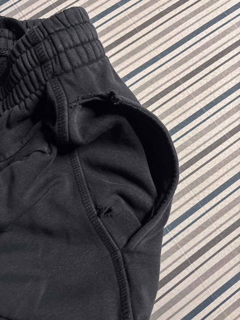 Black Nike Jogger Pants (Category: Joggers) located in Cabuyao City. Submitted by giothr1ft (Listing ID 1466895837, Image 3). Description: -Waist: 30-36 (Garterized) -Length: 41 -Thigh: 14 -Leg Hole: 6.