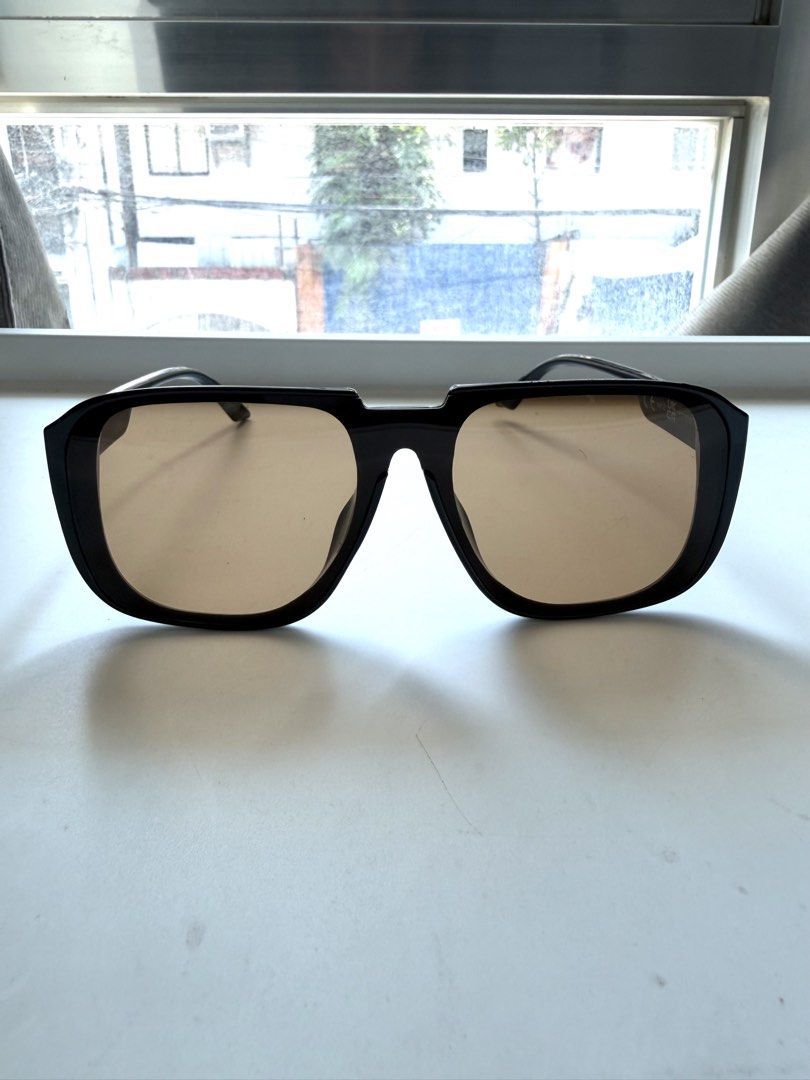 Black Square PC Frame with Brown Lense (Category: Sunglasses & Eyewear) located in Manila. Submitted by reszchebij00288 (Listing ID 1466814088, Image 3). Description: .