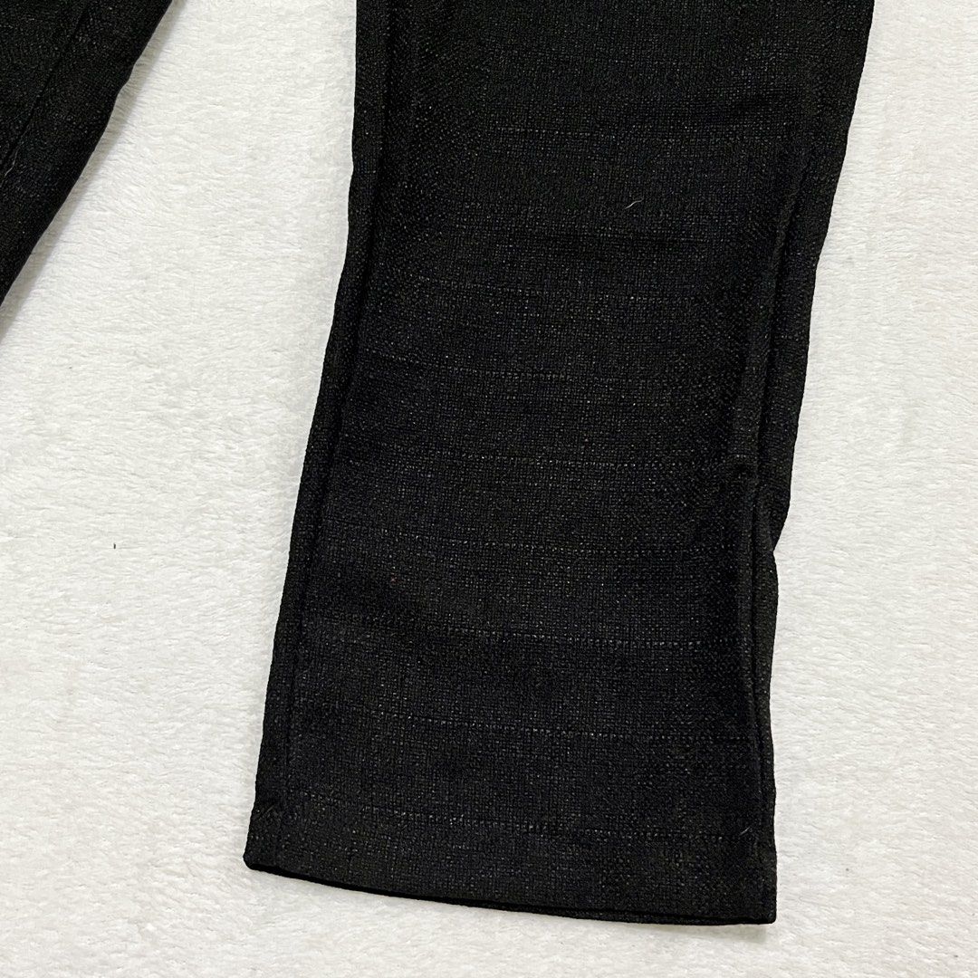 Black Textured Casual Pants (Category: Jeans) located in Binan City. Submitted by veniceao (Listing ID 1466953182, Image 2). Description: PLEASE READ ❤️ Loc: Manila/Laguna (open for checkout for cheaper sf—starts at ₱20) For sure buyer: 1. Make an offer. 2. Send your details for confirmation 3. Pay until 3pm the next day I confirm the order. Details: - Fits size xs-small - Color: Classic black - Fit: Straight-leg cut with a comfortable elastic wa