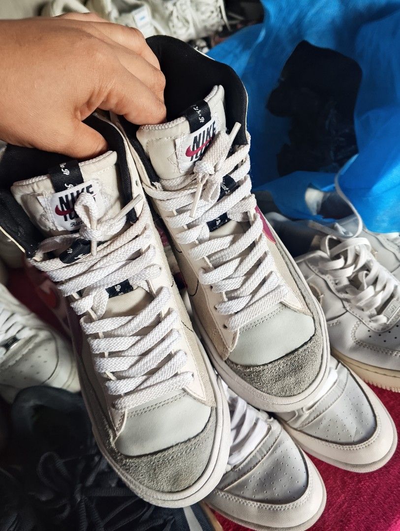 Blazer shoes (Category: Shoe inserts) located in Batangas. Submitted by mightypenguin-764c23 (Listing ID 1466830835, Image 3). Description: .