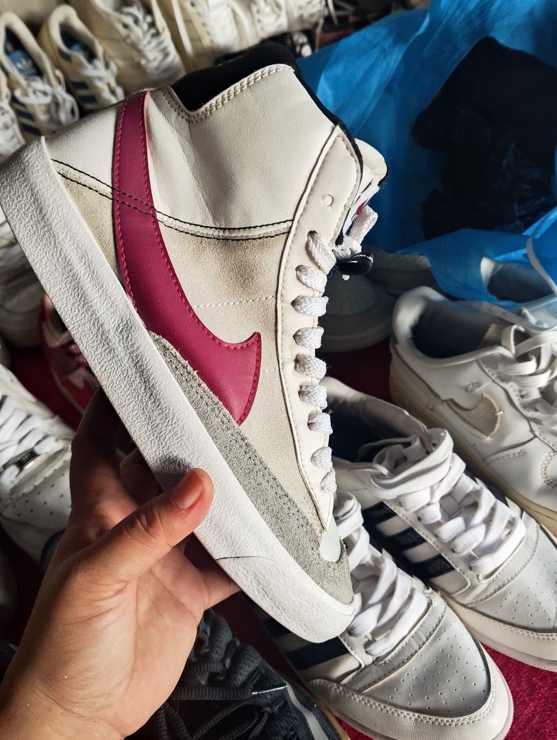 Blazer shoes (Category: Shoe inserts) located in Batangas. Submitted by mightypenguin-764c23 (Listing ID 1466830835, Image 1). Description: .