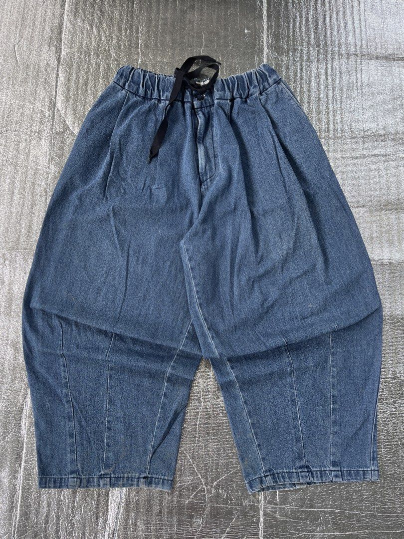 BLUE BALLOON PANTS (Category: Jeans) located in Panabo. Submitted by vrail (Listing ID 1466862043, Image 1). Description: .