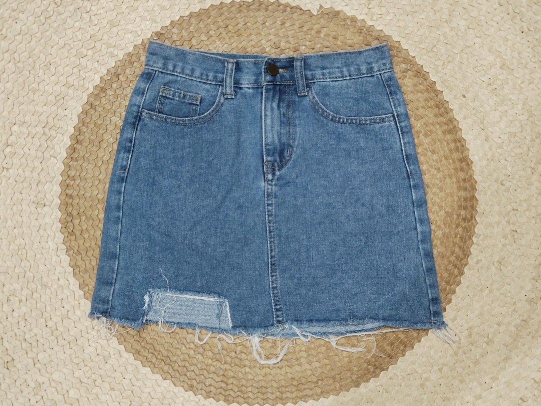 Blue Denim Mini Skirt Raw Hem Distressed (Category: Skirts) located in San Juan City. Submitted by rhennx (Listing ID 1466831602, Image 1). Description: 📌Size: 26 (non-stretch) 📌 Length: 15 📌No inner 📌Need wash ‼️Please note that the actual color may slightly vary due to lighting and screen settings. Deliver via lalamove or J&T (SF shoulder by the buyer) PAYMENT FIRST: Cash/Gcash/Bank Transfer 89.