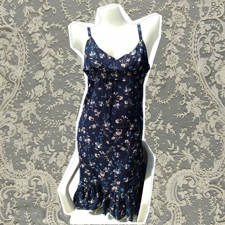 Blue Floral Cottagecore Dress (Category: Dresses) located in Cavite. Submitted by girlofwonders_222 (Listing ID 1466965462, Image 1). Description: can fit small - medium! tags: brandy melville, flower, dress, gown, party, picnic coded, instagram, esoteric, aesthetic, instagram, abercrombie, brandy melville, axes femme, charlotte russe.
