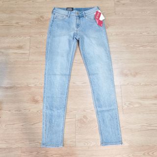 (Category: ) located in . Submitted by bw_brands_collection (Listing ID 1466913299, Image 1). Description: .