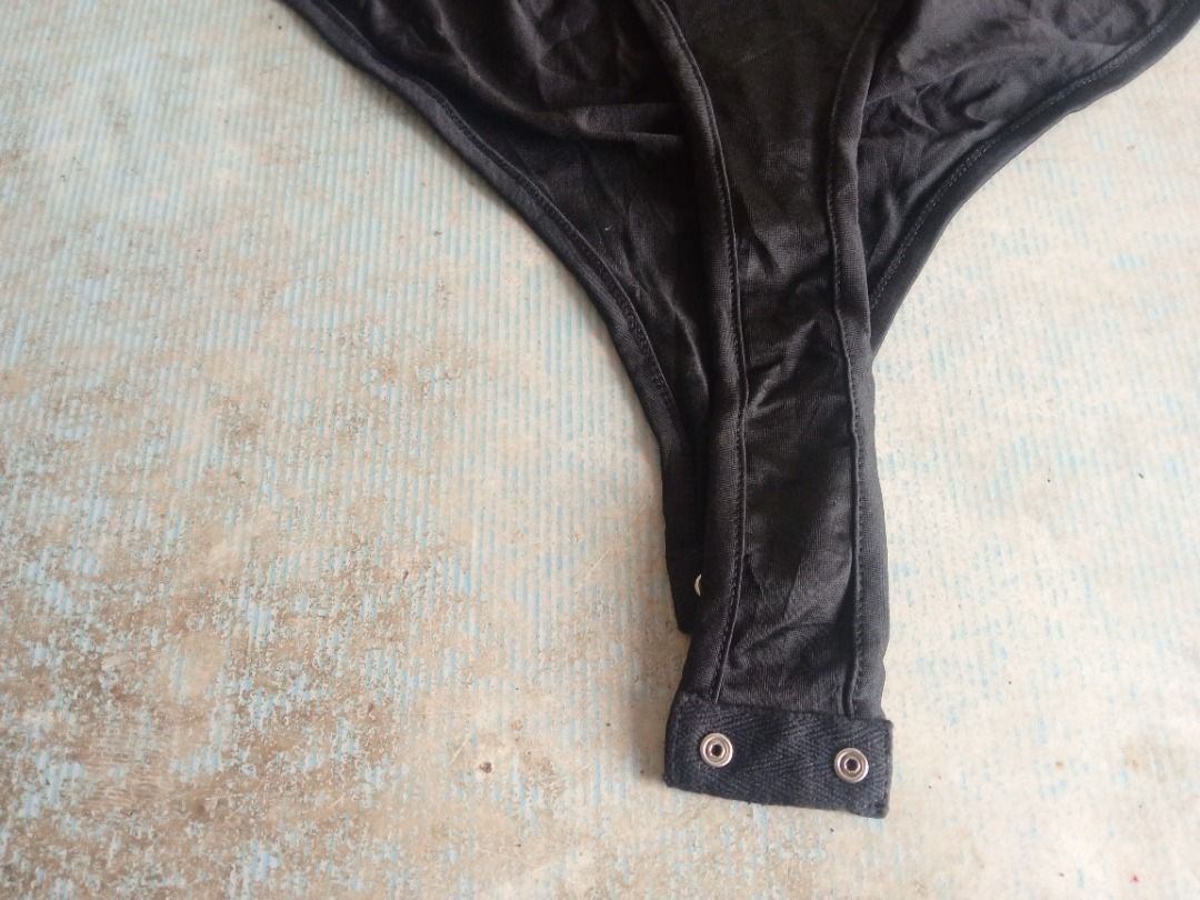 Bodysuit US BNEWTAG (Category: Others Tops) located in Los Banos. Submitted by mania-62906 (Listing ID 1466841459, Image 3). Description: BNEWTAG. US Large with ornaments. Black ( note : Out of town from Nov 25 to Jan 25, 2027).