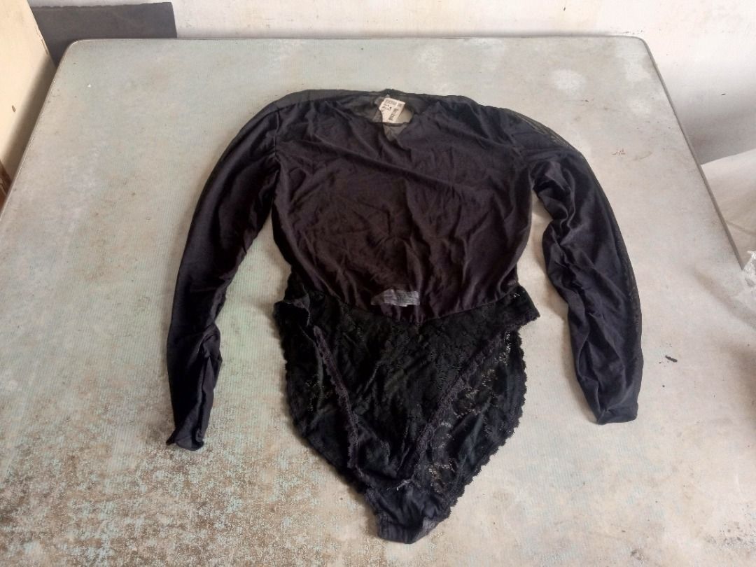 Bodysuit US BNEWTAG ($36) (Category: Others Tops) located in Los Banos. Submitted by mania-62906 (Listing ID 1466842317, Image 1). Description: BNEWTAG. US Large. Translucent material (note: out of town from Nov 25 to Jan 24, 2027).