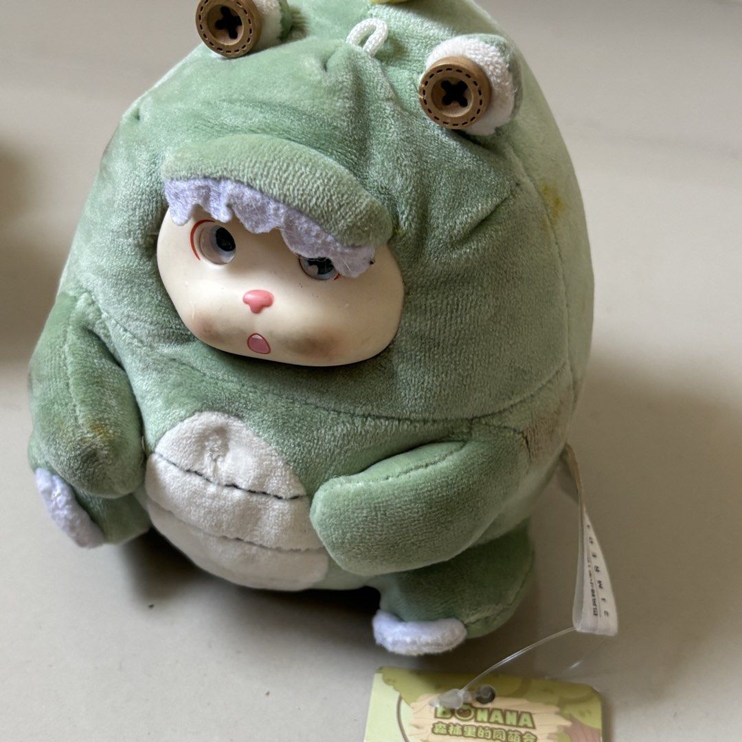 bonana blind box plushie (Category: Designer & Blind Box Toys) located in Manila. Submitted by lavieelle (Listing ID 1466922996, Image 2). Description: - toy city: Mr. Pa - Animal Co Plush Blind Box - Bonana/Forest Party in dinosaur design - collectible green dinosaur hoodie plushje with button eyes and a soft-vinyl face - rfs: decluttering .