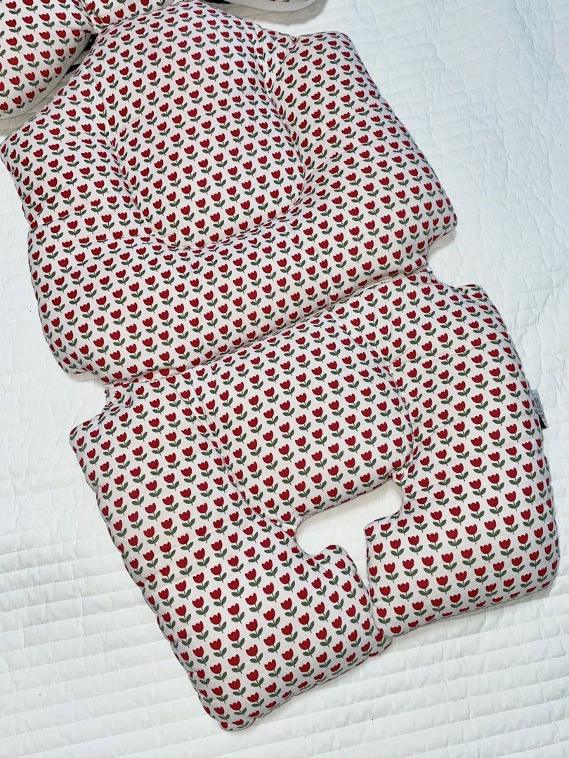 Borny Stroller Cushion (Category: Strollers) located in Davao. Submitted by snuggleswaddle (Listing ID 1466860656, Image 3). Description: Garters are loose at the back.