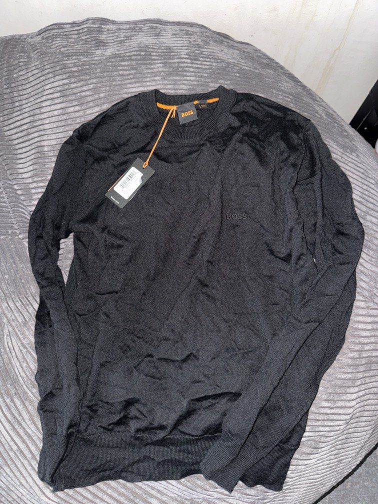BOSS BLACK SWEATSHIRT (Category: Community) located in Angeles City. Submitted by migs_font29 (Listing ID 1466803419, Image 1). Description: .