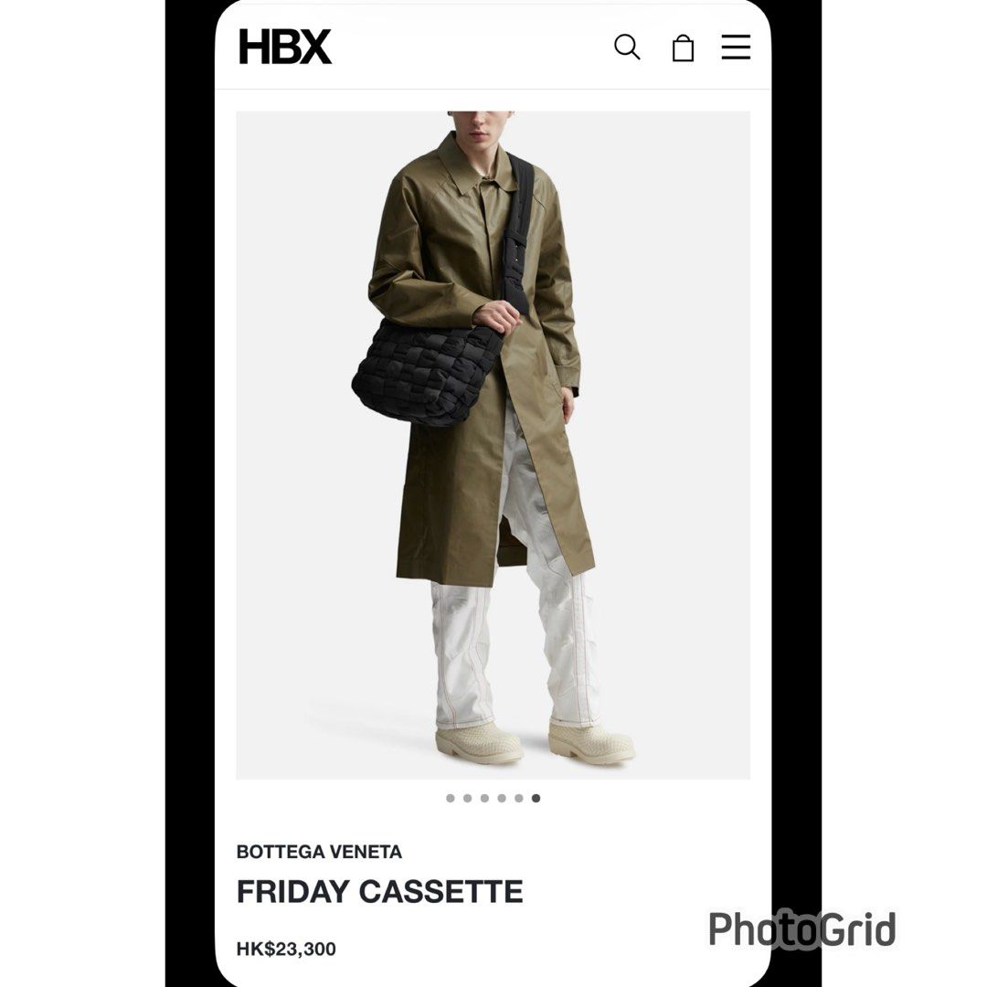 Bottega Veneta Friday Cassette （分類：小袋）位於 Hong Kong。 由 koma_san 提交（商品編號 1466949473，圖片 2）。簡介： 100% Real,90% New Col: black Made in Italy 。