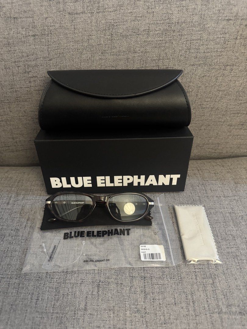 Boue Elephant Shasha Glasses (Category: Sunglasses & Eyewear) located in Manila. Submitted by namiskyumi (Listing ID 1466904426, Image 1). Description: - Brandnew - Never worn RFS: Doesn’t fit my face shape .