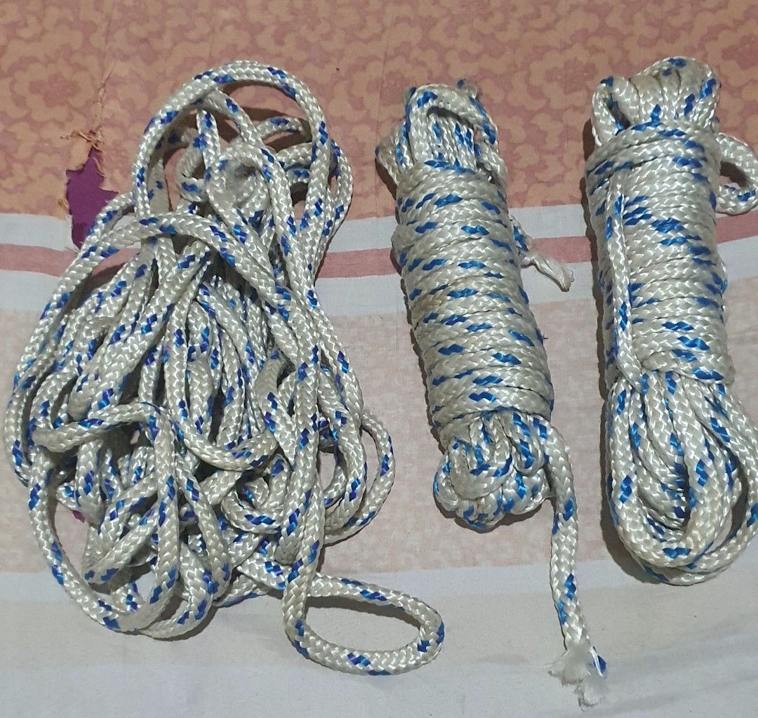 Braided Utility Rope White and Blue Multi-pack (Category: Craft Supplies & Tools) located in Castillejos. Submitted by hornets0000 (Listing ID 1466928717, Image 2). Description: PRODUCT OVERVIEW] Selling this 8mm Nylon Braided Rope (Tali) bundle. Sakto ang kapal—hindi masyadong mabigat pero garantisadong matibay at pang-matagalan ang kalidad. [PRICE] • Price: ₱150na lang para sa buong bundle (3 piraso na)! [CONDITION] • Overall Condition: Used bu