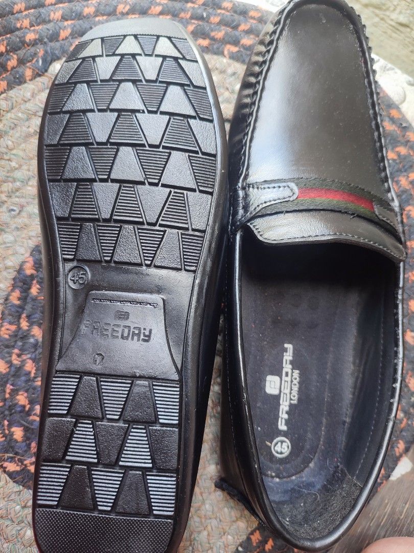 Brand New from Dubai (no box) (Category: Casual Shoes) located in Cavite. Submitted by mommybelle (Listing ID 1466780895, Image 3). Description: Payment 1st Brand New Authentic Size :45.