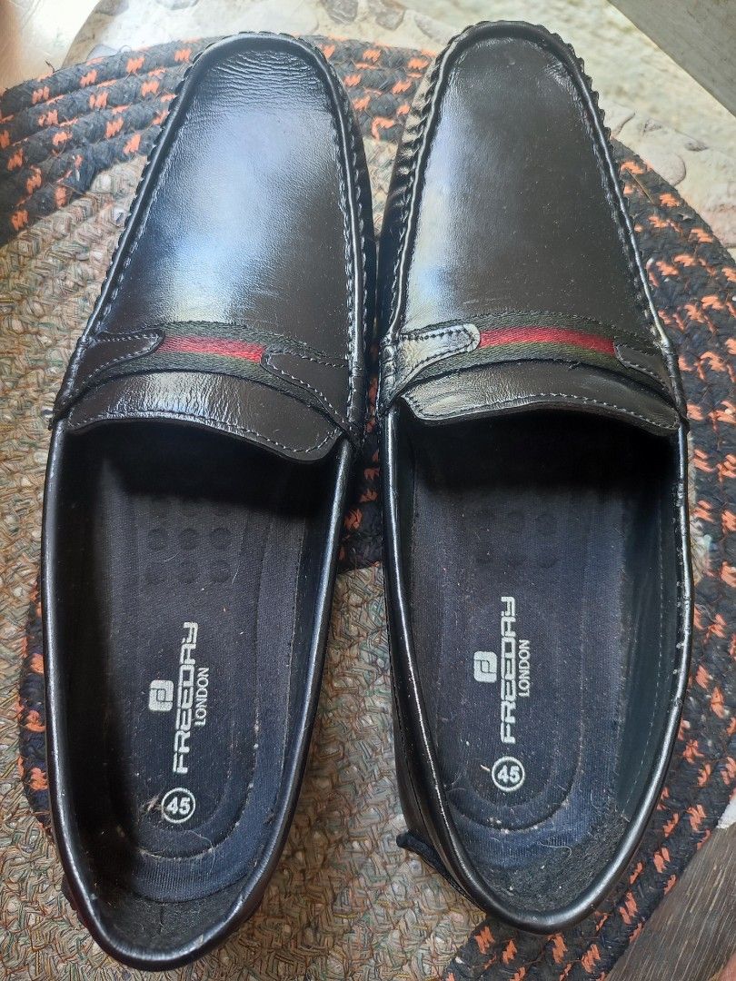 Brand New from Dubai (no box) (Category: Casual Shoes) located in Cavite. Submitted by mommybelle (Listing ID 1466780895, Image 1). Description: Payment 1st Brand New Authentic Size :45.