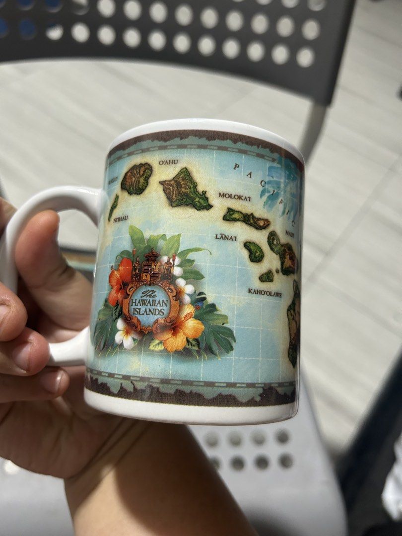 Brand new Hawaii Mug (Category: Dinnerware & Cutlery) located in Paranaque City. Submitted by allthatclutterph (Listing ID 1466892727, Image 2). Description: New but box damaged already Bought from Hawaii .