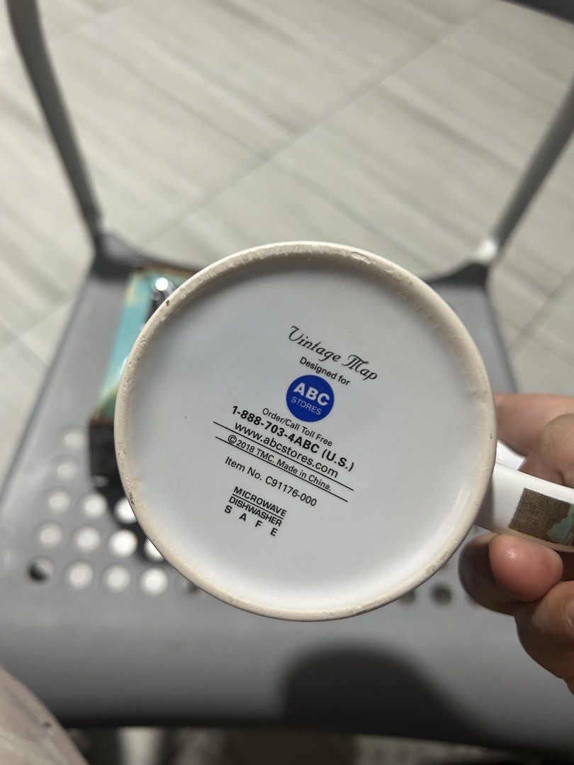 Brand new Hawaii Mug (Category: Dinnerware & Cutlery) located in Paranaque City. Submitted by allthatclutterph (Listing ID 1466892727, Image 3). Description: New but box damaged already Bought from Hawaii .