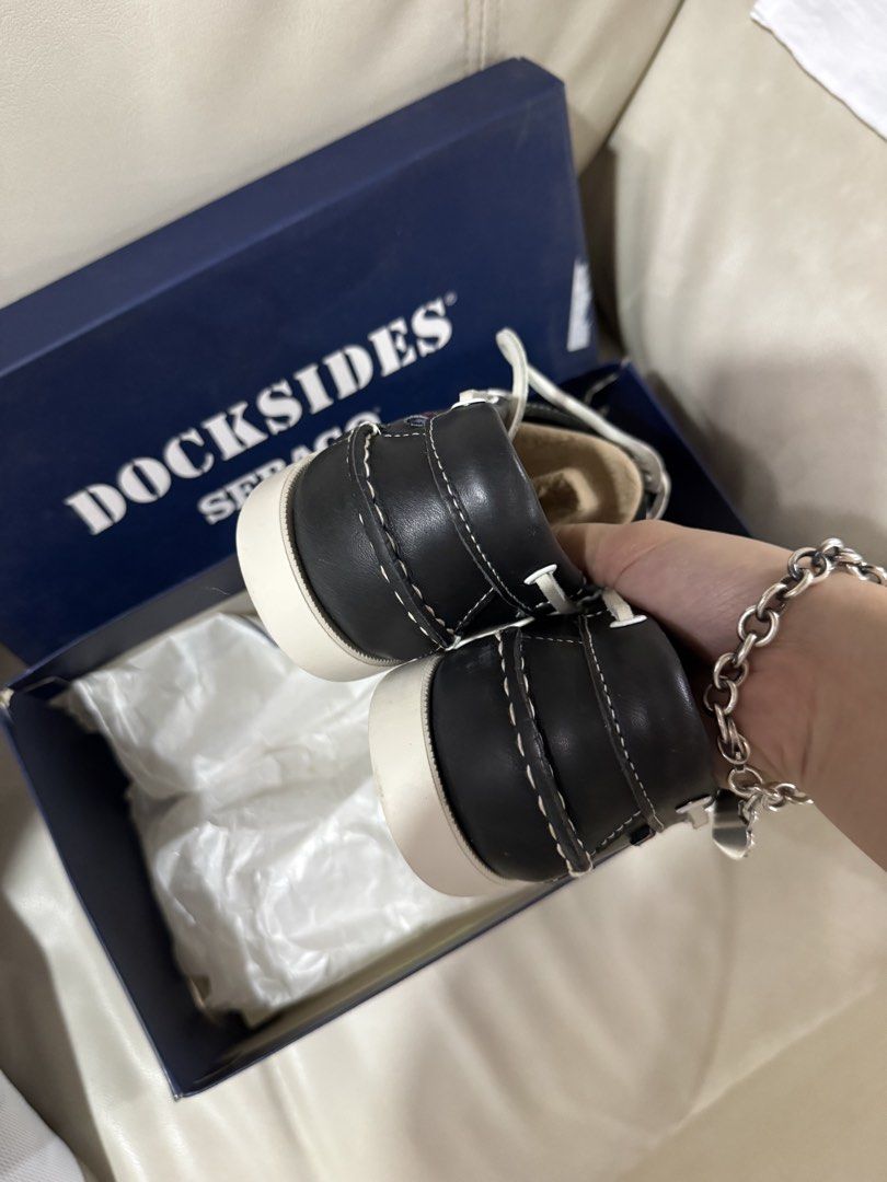 BRAND NEW Sebago Docksides Navy (Size 7) (Category: Dress Shoes) located in Manila. Submitted by tinseyra (Listing ID 1466794655, Image 2). Description: Kept unused.