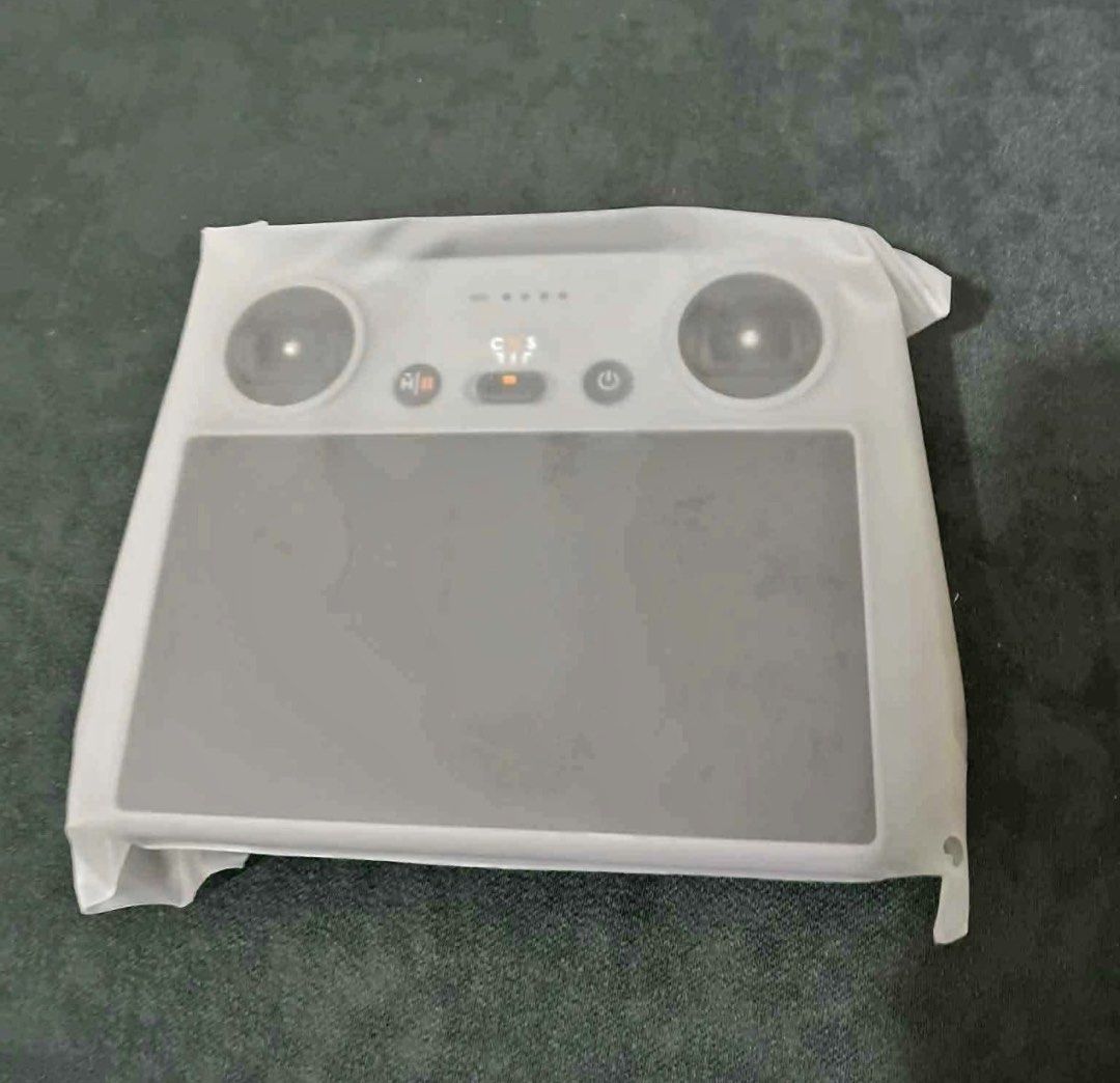 Brandnew Sealed DJI RC2 remote controller (Category: Video Cameras) located in Quezon City. Submitted by mysticowl_7f706a (Listing ID 1466970656, Image 1). Description: .