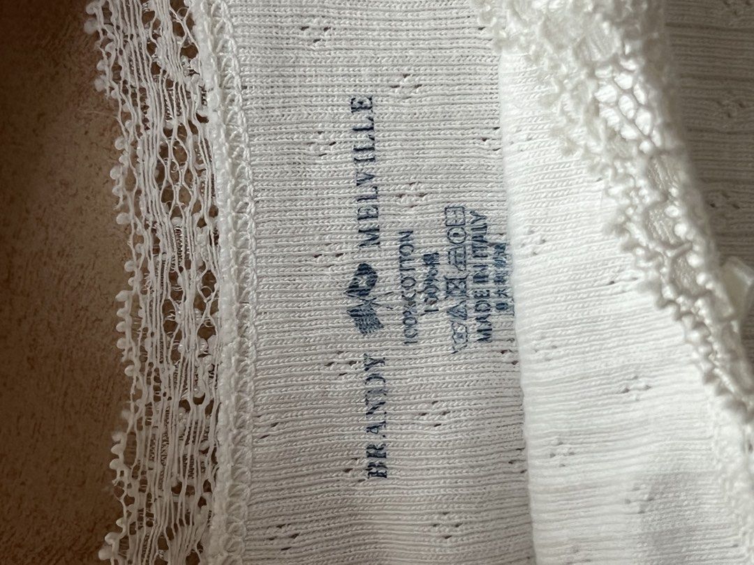 Brandy Melville Skylar Tank Top (Category: Sleeveless) located in Pasig City. Submitted by wp1212 (Listing ID 1466862062, Image 3). Description: - Brand: Brandy Melville - Color: White - Material: 100% cotton, made in Italy - Fit: Regular fit, perfect for layering! - 100% authentic, bought it in Brandy Tokyo - No issues, like new! (Only wore twice).