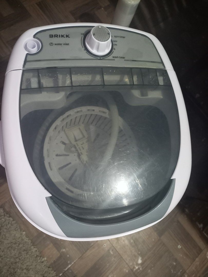 Brikk BST25LWG Mini Washing Machine (Category: Washing Machines and Dryers) located in Manila. Submitted by sabjulian02055 (Listing ID 1466813538, Image 2). Description: - Brand/Model: Brikk BST25LWG Mini Washing Machine - Used once and got stored in the bathroom after. washing function works, spin function doesnt but can still dry with basket in wash function . di nagagamit kasi walang saksakan sa banyo namin, nahassle haha. - Capacity: 2.5kg lo