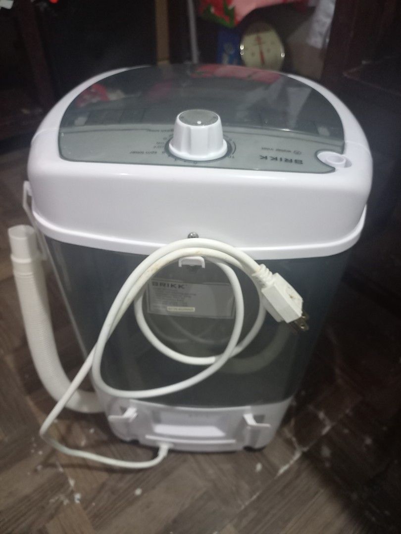 Brikk BST25LWG Mini Washing Machine (Category: Washing Machines and Dryers) located in Manila. Submitted by sabjulian02055 (Listing ID 1466813538, Image 3). Description: - Brand/Model: Brikk BST25LWG Mini Washing Machine - Used once and got stored in the bathroom after. washing function works, spin function doesnt but can still dry with basket in wash function . di nagagamit kasi walang saksakan sa banyo namin, nahassle haha. - Capacity: 2.5kg lo