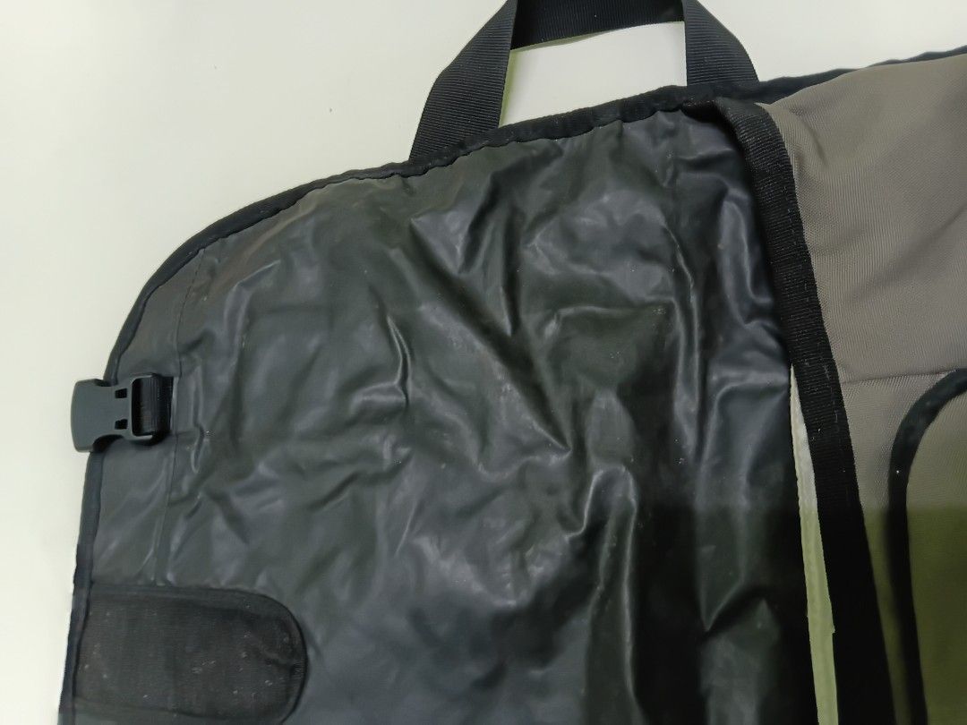Bron sling bag nike (Category: Sling Bags) located in Manila. Submitted by daphnefinds (Listing ID 1466962525, Image 3). Description: NEED WASH ONLY.