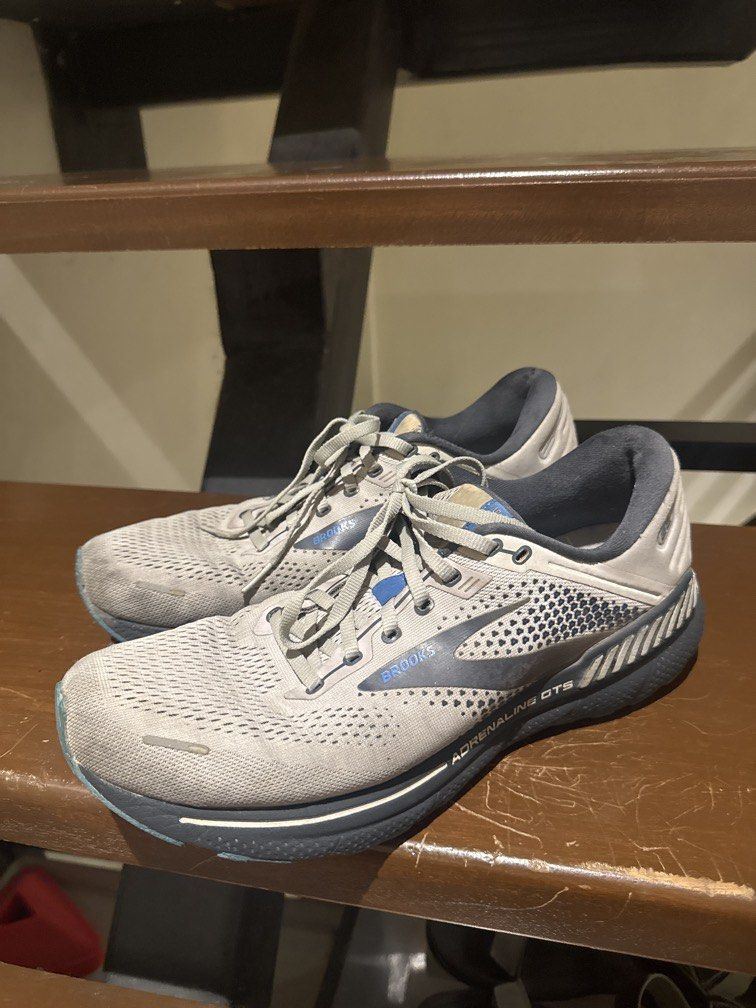 Brooks Adrenaline GTS 22 US11 (Category: Activewear) located in Pasig City. Submitted by oldwardrobefinds (Listing ID 1466925262, Image 1). Description: BROOKS ADRENALINE GTS 22 USED CONDITION. Manage your expectations Compatible for flat footed individuals Feel free to offer! Selling some other pairs too .