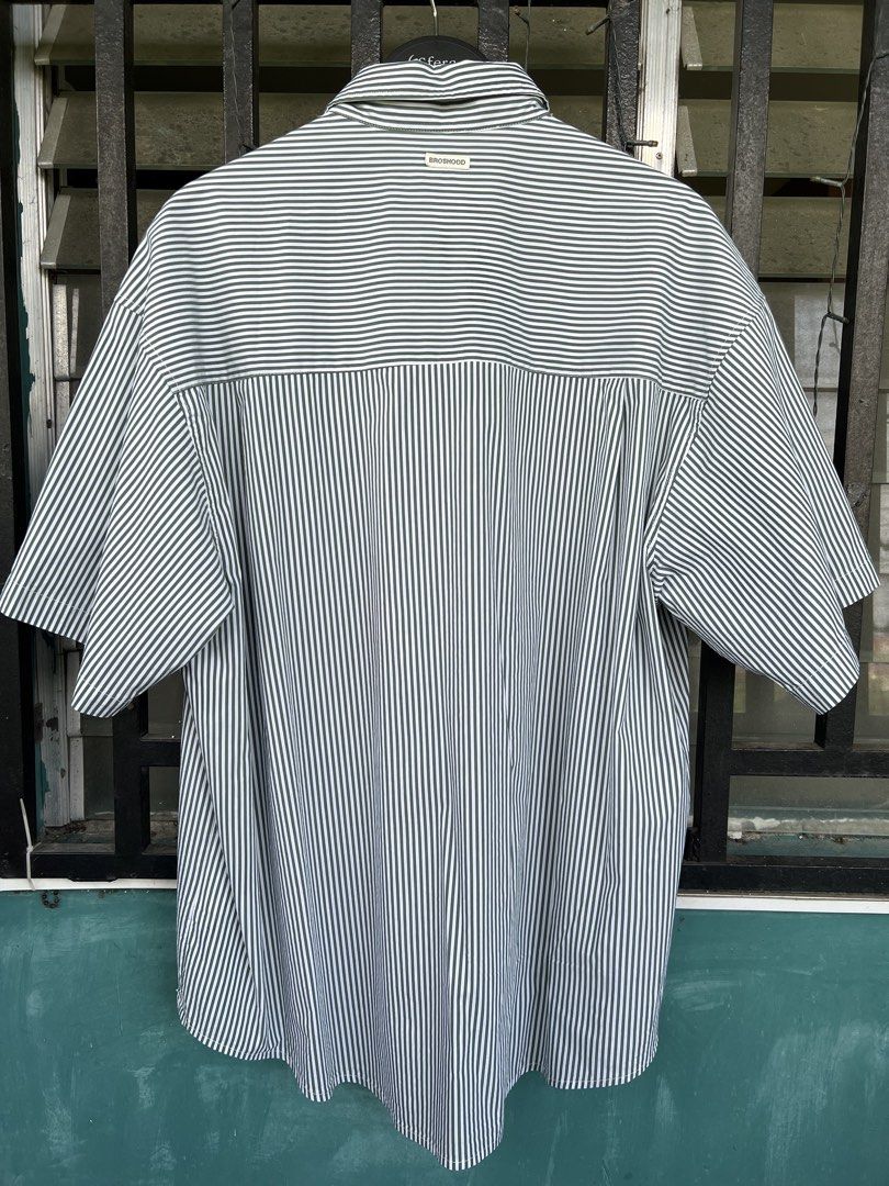 Broshood Striped Oversized Shirt (Category: Formal Shirts) located in Cavite. Submitted by slumbermanila (Listing ID 1466918786, Image 2). Description: Broshood Striped Oversized Shirt in good condition see photos for right measurements PSG not Ukay.
