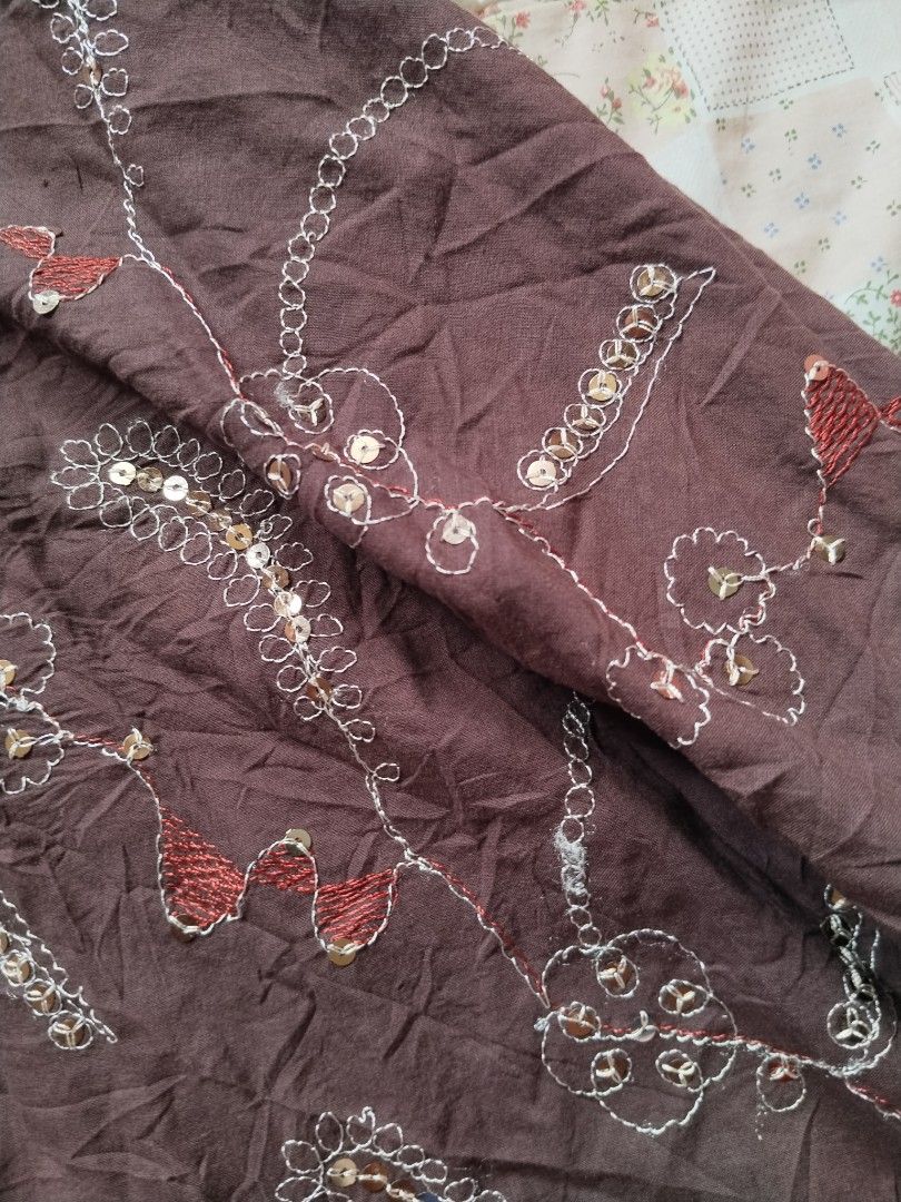 Brown sequined Dress with back tie (Category: Dresses) located in Cebu City. Submitted by thrift_with_anjel (Listing ID 1466885138, Image 3). Description: ❀.ೃ࿔Brown sequined Dress with back tie❀.ೃ࿔* 🌹Brand: Shining 🌸Bust: 28-34 🌸Waist: 24-30 🌸Lenght: 35 🌷Mine: 300(AU).