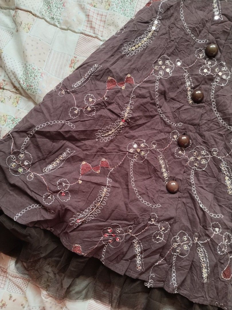 Brown sequined Dress with back tie (Category: Dresses) located in Cebu City. Submitted by thrift_with_anjel (Listing ID 1466885138, Image 2). Description: ❀.ೃ࿔Brown sequined Dress with back tie❀.ೃ࿔* 🌹Brand: Shining 🌸Bust: 28-34 🌸Waist: 24-30 🌸Lenght: 35 🌷Mine: 300(AU).