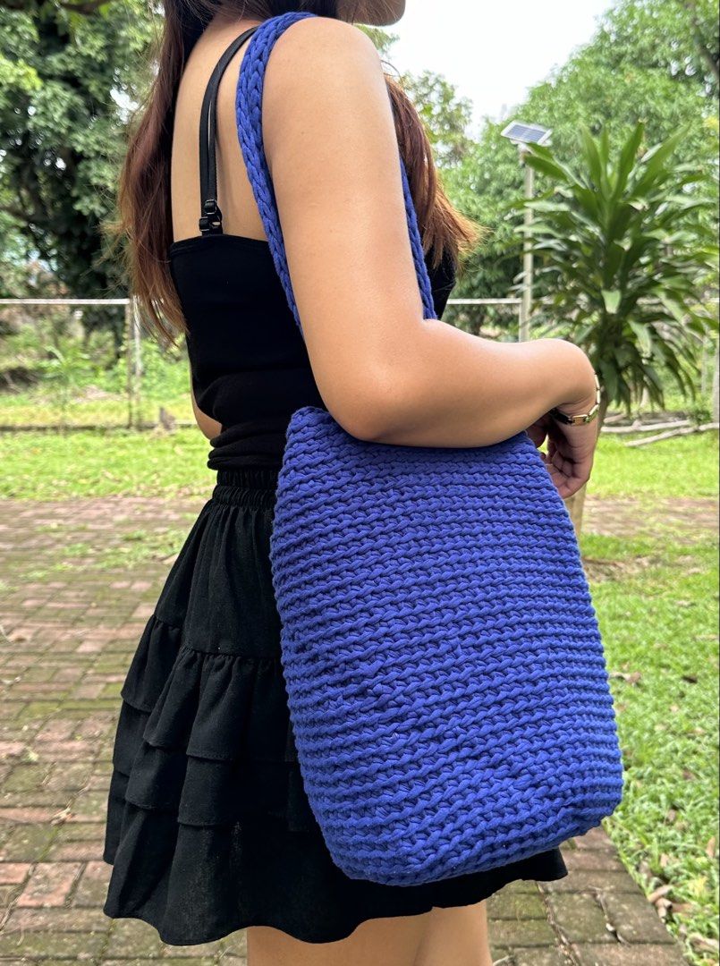 Bucket Bag (T-Shirt Yarn) (Category: Handmade Craft) located in Baguio. Submitted by prettygirl_kaplaan (Listing ID 1466922849, Image 2). Description: crocheted by me years ago when i was still in the Middle East !!.