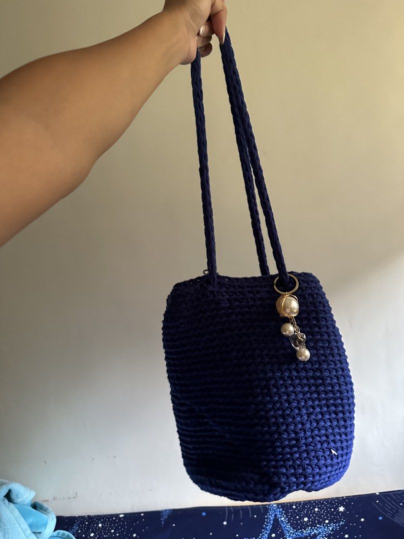 Bucket Bag (T-Shirt Yarn) (Category: Handmade Craft) located in Baguio. Submitted by prettygirl_kaplaan (Listing ID 1466922849, Image 3). Description: crocheted by me years ago when i was still in the Middle East !!.