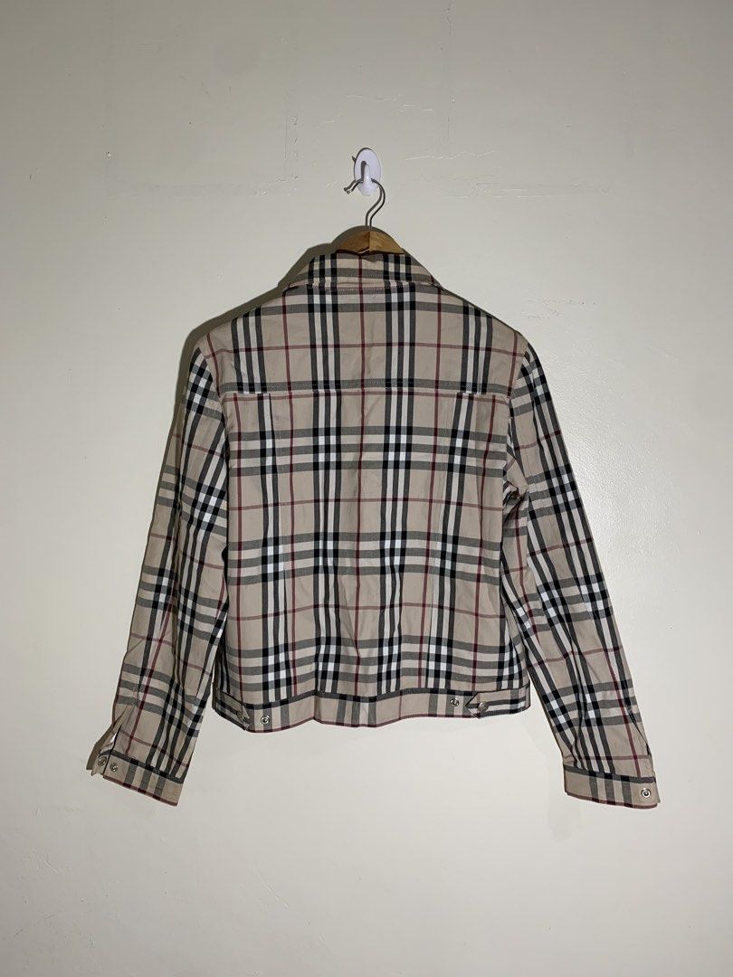 BURBERRY JACKET (Category: Longsleeves) located in Lapu Lapu. Submitted by fellasgallery11 (Listing ID 1466823752, Image 2). Description: BURBERRY BUTTON TYPE HARRINGTON 18 width 21 length No issues or flaws.