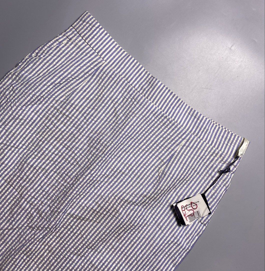 Burberry Plaid Skirt (Category: Skirts) located in Bacolod City. Submitted by quiarakazelxx (Listing ID 1466938487, Image 2). Description: Size: Large Waist: 32 Length: 25.5 •With Hangtags Flaws: Stain,Needwash •Sign of Used Pm to purchase📩.