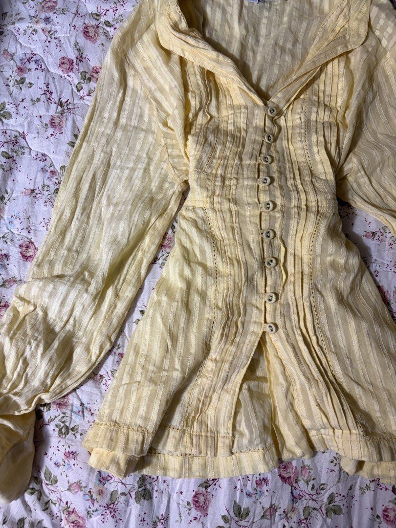 Butter Yellow Buttoned Top (Category: Longsleeves) located in Muntinlupa City. Submitted by herellas0504 (Listing ID 1466900214, Image 3). Description: Butter Yellow Buttoned Top Mine: 350 | Lock: 450 ———————————— size: xs-med no issue, need wash only self tie, (adjustable waist part).