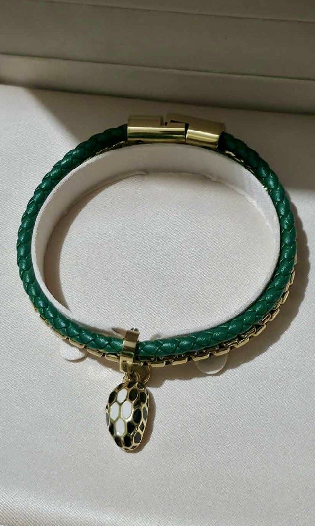Bvlgari Serpenti Bracelet (Category: Luxury Accessories) located in Batangas. Submitted by ilovedyoulllove (Listing ID 1466798833, Image 1). Description: .