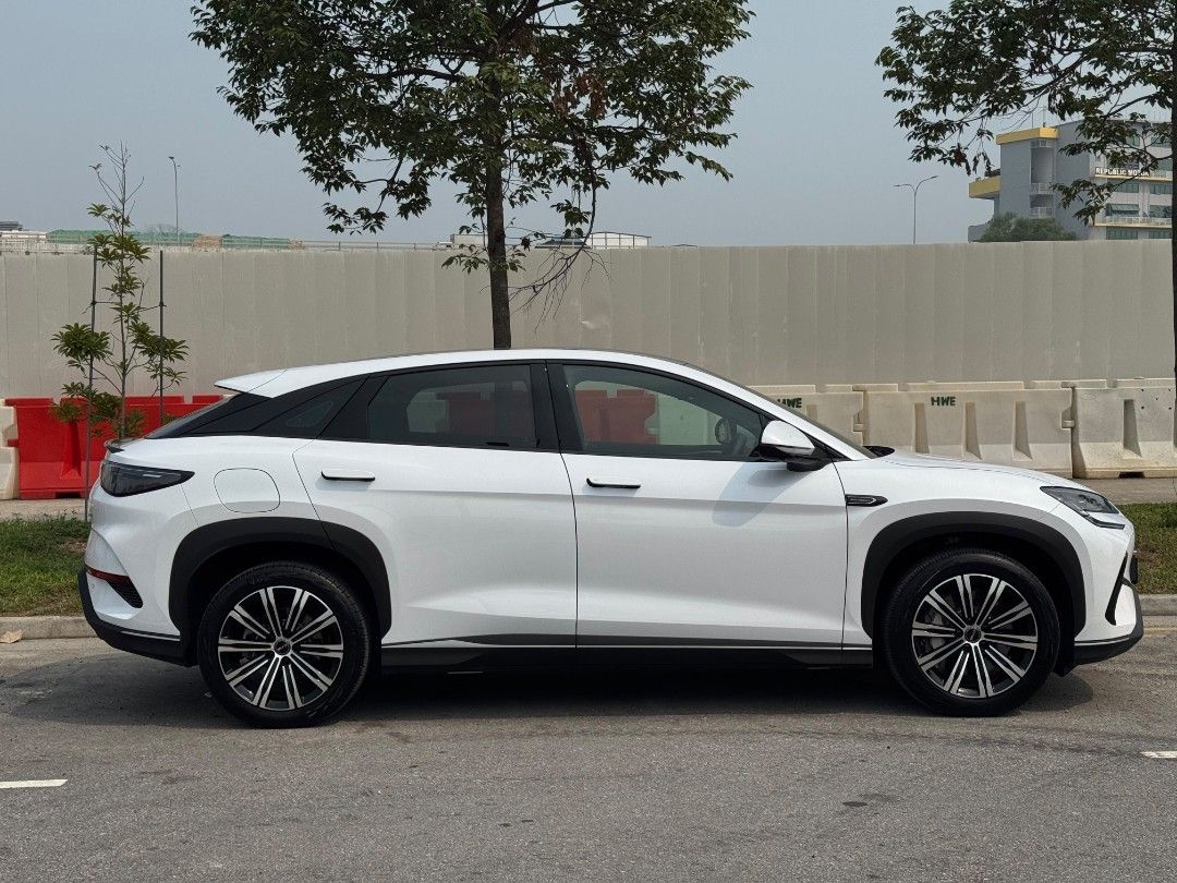 BYD Sealion 7 Electric Premium Auto (Category: Used Cars) located in Singapore. Submitted by preciseauto (Listing ID 1463264520, Image 2). Description: 🔥🔥BOSS SAY ALL MUST GO CLEARANCE SALE🔥🔥 🚨CHEAPEST CARS IN THE MARKET🚨 🚘$500 DRIVEAWAY🚘 🏦LOWEST INTEREST FROM 1.48%🏦 🟢1 YEAR WARRANTY🟢 🔧FREE 1 YEAR SERVICING🔧 🏬 Vehicle 120 Points INSPECTION CHECK By In House Workshop BEFORE we put them for SALE 🚕 PHV Drivers Welcomed 🔁 High Trade 