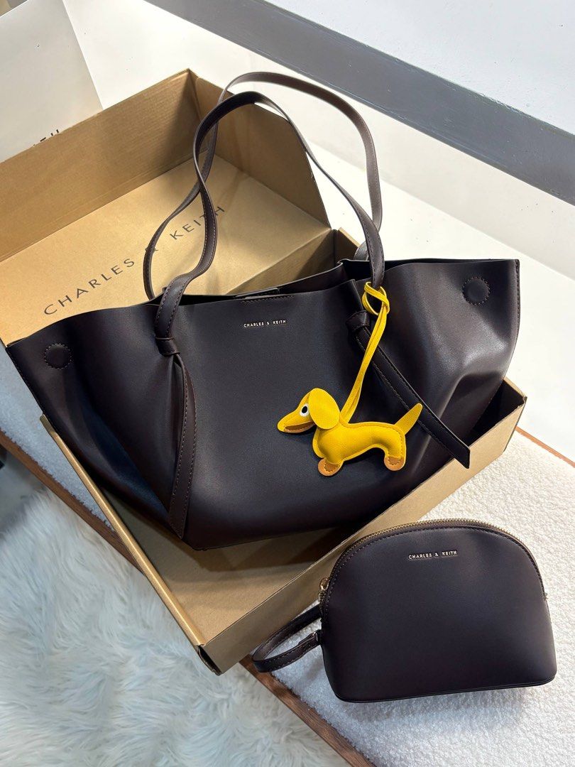 Calla Tote Bag Large (Category: Tote Bags) located in Manila. Submitted by aiman_sole5 (Listing ID 1466904502, Image 1). Description: Calla Tote Bag🤎 ₱1,200 (Large) - add ₱70 for the paperbag ₱1,350 (XL) - add ₱70 for the paperbag 📍 Imus, Cavite - Lalamove available (same day delivery) - JNT shipping available .