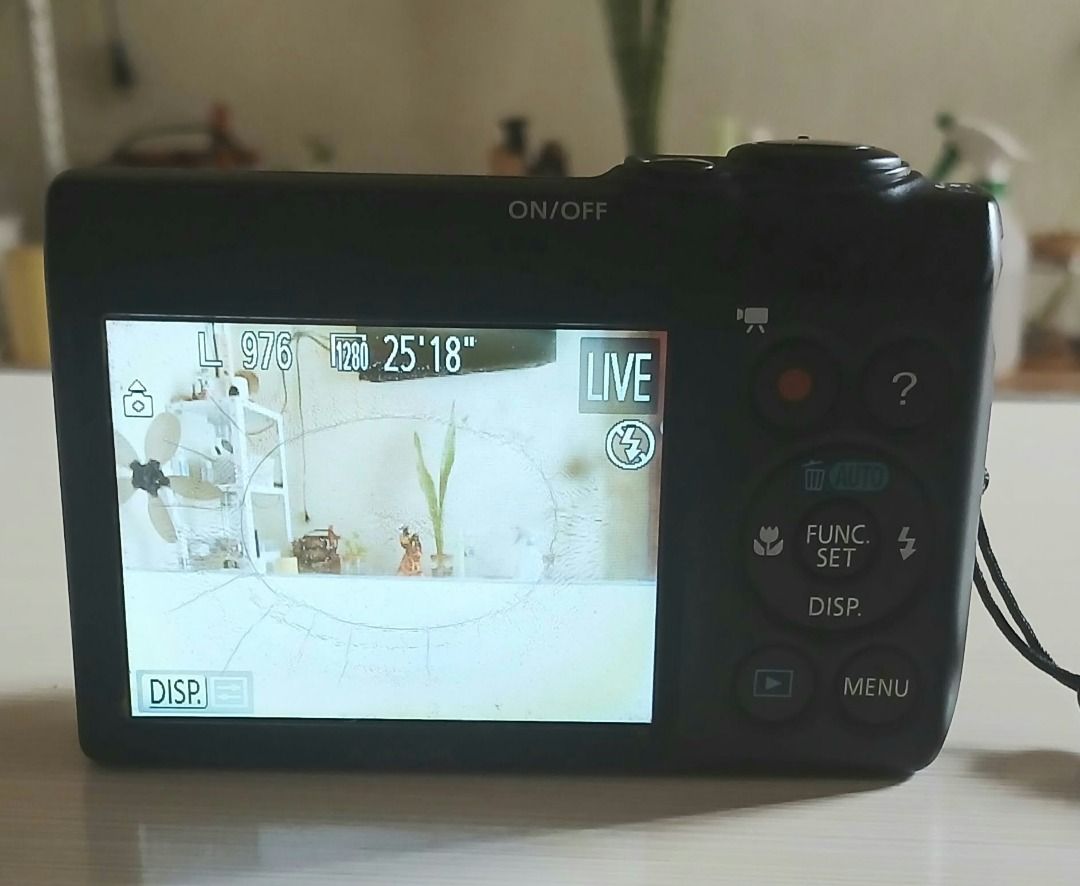 Canon PowerShot A810 HD (Category: Cameras) located in Makati City. Submitted by quick.luna_verse (Listing ID 1466915739, Image 2). Description: Selling my Canon PowerShot A810 vintage digital camera. Perfect for getting that aesthetic, film-like Y2K look! It features a CCD sensor, nostalgic colors, and contrast. *Please read carefully and understand: ✨ Condition & Features: -100% fully functional (Buttons, zoom, and sensor work perfectly) -Built