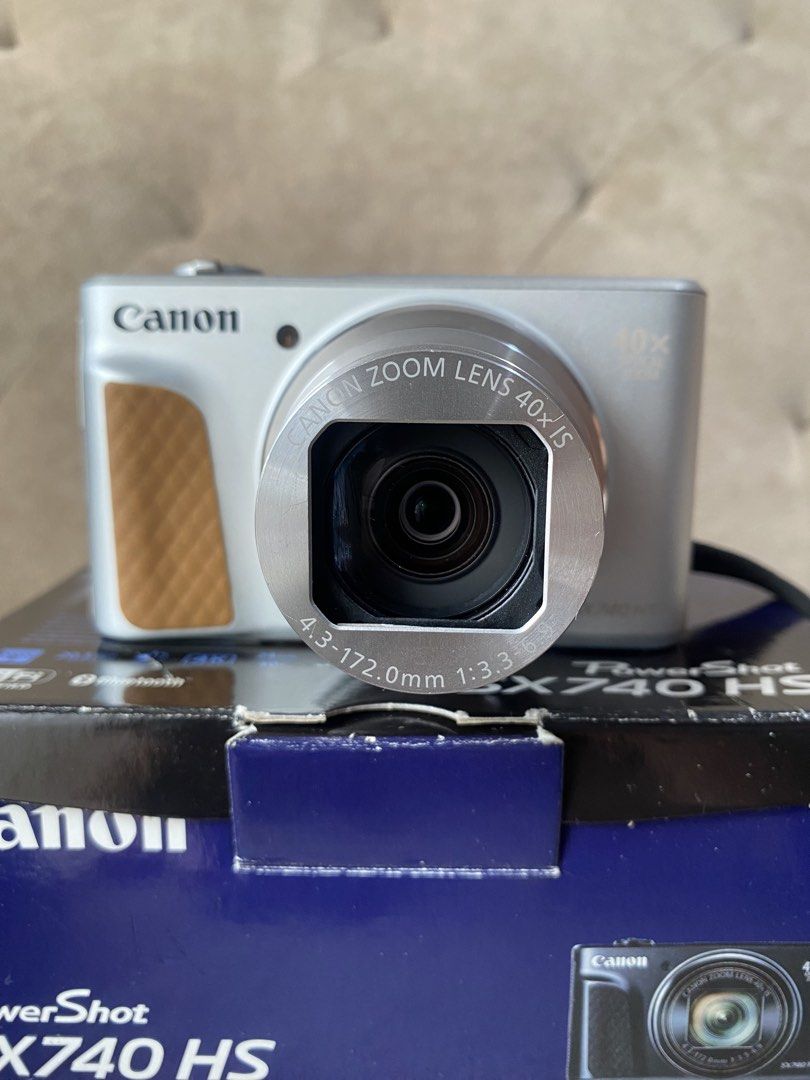 Canon PowerShot SX740 HS Silver Digital Camera (Category: Cameras) located in Taguig. Submitted by rishdeclutter (Listing ID 1466861243, Image 2). Description: For sale: Canon Sx740hs 2nd hand (Selling low compare sa iba) Best alternative for canon g7x mark ii and canon g7x mark iii Inclusions: Camera unit wrist strap battery charger original box silicone case tripod 🤍 Fully functional 🤍 clean lens 🤍 no dead pixels Issue: scratches ✨ Wifi and 