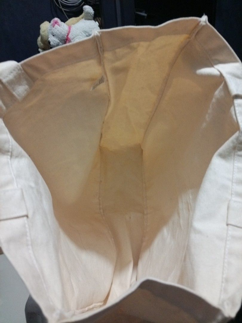 Canvass/ Maong Large Tote Bag (Category: Tote Bags) located in Davao. Submitted by hermiepiam75360 (Listing ID 1466928105, Image 3). Description: .