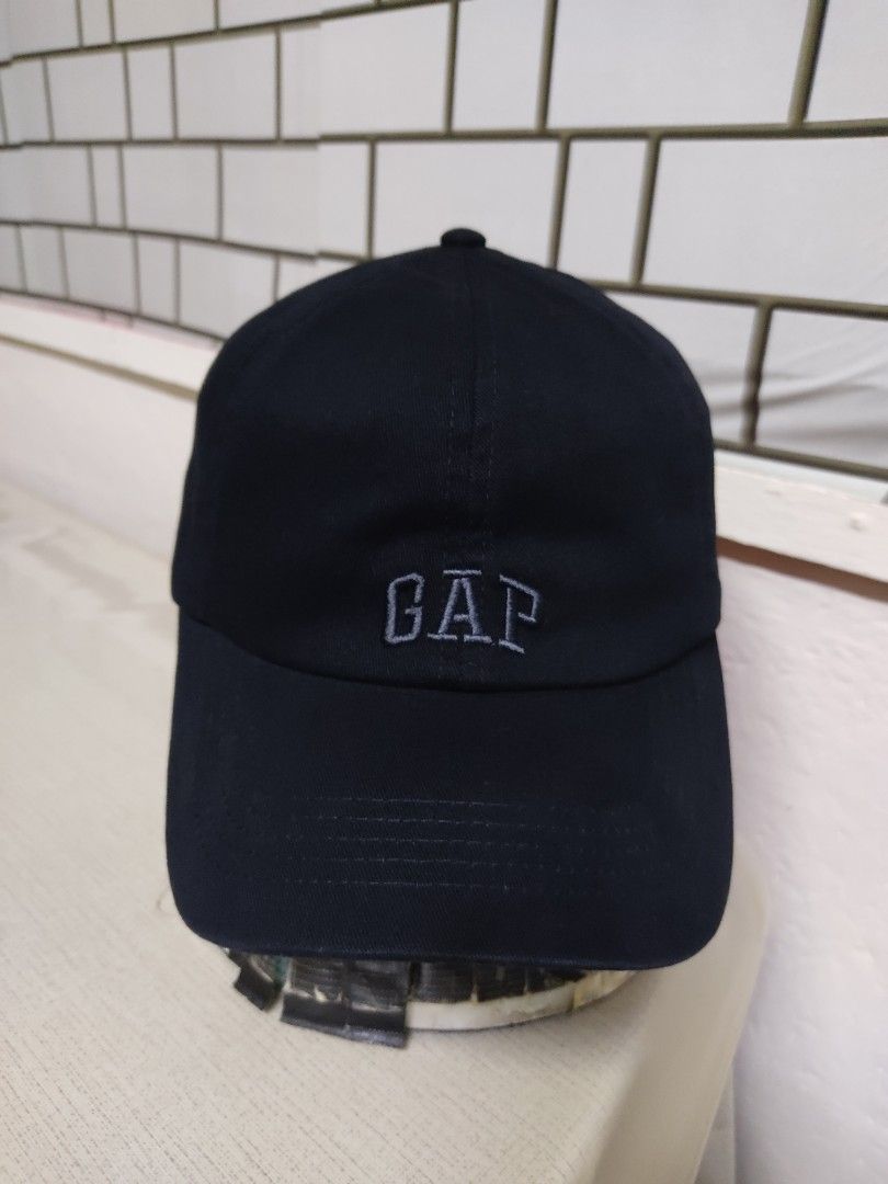 Cap GAP (Category: Cap & Hats) located in Melaka Tengah. Submitted by ek_thriftstore90 (Listing ID 1466966501, Image 1). Description: (FAST PAYMENT ONLY) Original Select Item Bundle.. Topi sudah siap basuh,reshape.. Warna: Hitam.. Saiz: Dewasa..(free size) Kondisi: 9/10.. Tsg kena kerat.. Boleh rujuk pada gambar.. (HARGA TIDAK TERMASUK POS) Cas postage SM RM8/ S/S RM15 (Dalam kotak) Defod cas kotak RM2.. Berminat boleh wsap.. (No whatsp 017250584