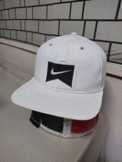(Category: ) located in . Submitted by ek_thriftstore90 (Listing ID 1466965257, Image 1). Description: .