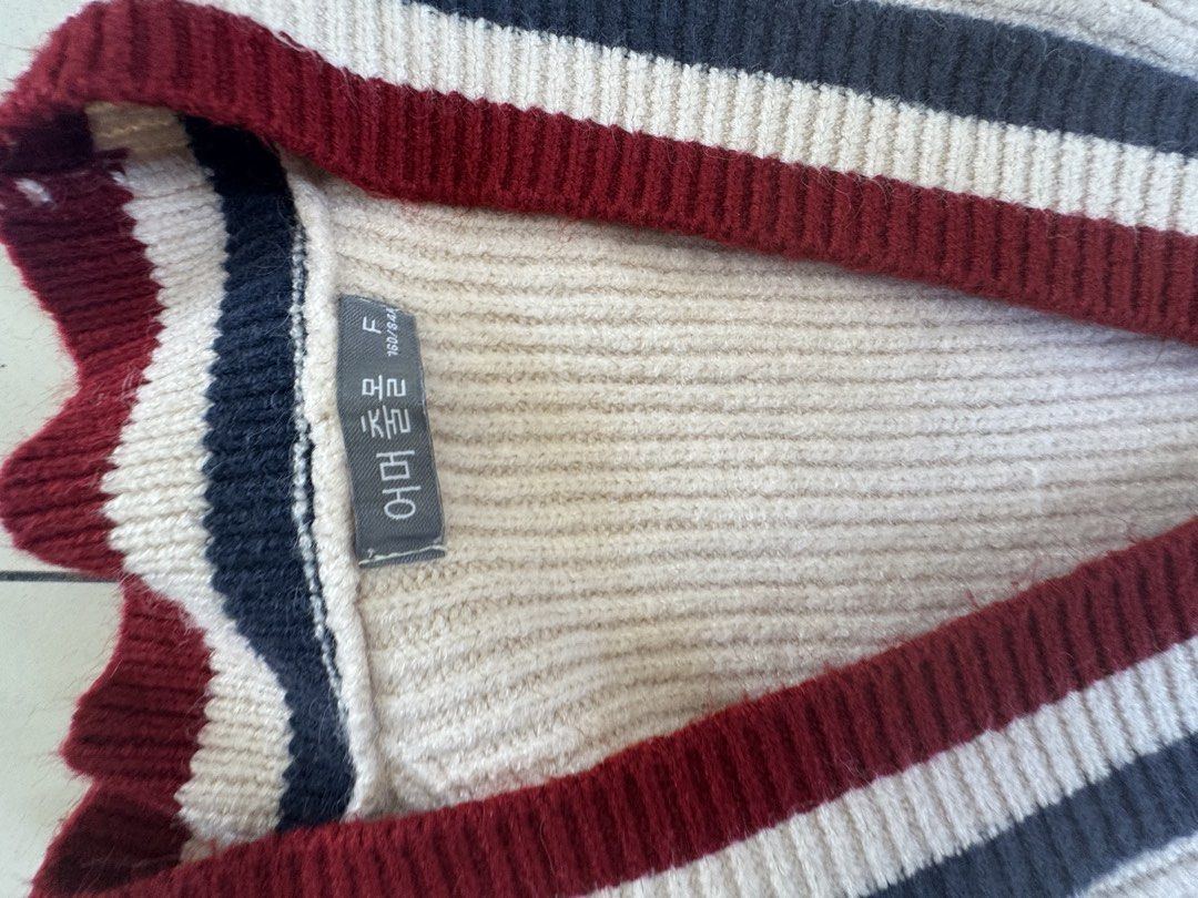 Cardigan jacket (Category: Coats, Jackets and Outerwear) located in Quezon City. Submitted by prelovedsaleitems (Listing ID 1466781394, Image 2). Description: .