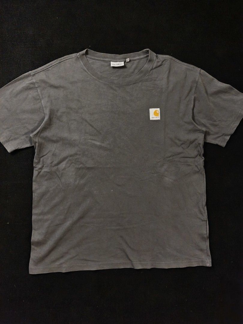 Carhartt Plain Tee (Category: Tshirts & Polo Shirts ) located in San Fernando. Submitted by gaboo_asncn (Listing ID 1466946546, Image 2). Description: - Carhartt Plain Tee - Size: Large on tag (W25/L29.5) - Condition: Excellent - Color Rate: 9/10 - No issue.
