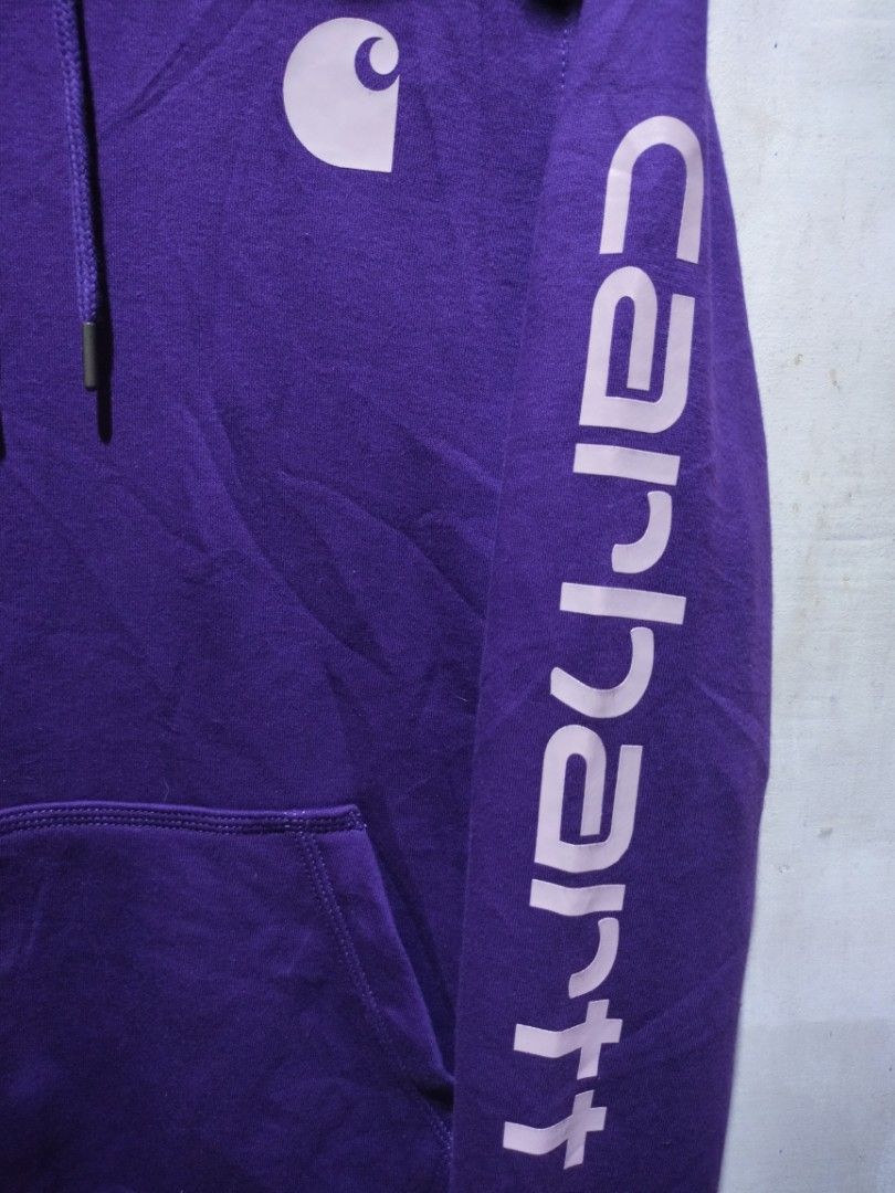 CARHARTT SCRIPT JACKET (Category: Coats, Jackets and Outerwear) located in San Joaquin. Submitted by myksss19 (Listing ID 1466828532, Image 2). Description: excellent condition no major flaws overall condition 9.8/10.
