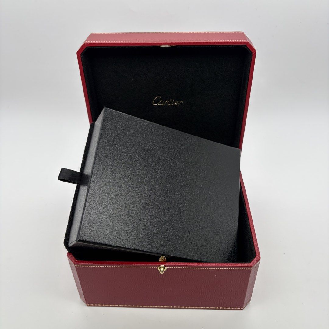 Cartier watch box (Category: Luxury Watches) located in Manila. Submitted by noah.kock1914 (Listing ID 1466940665, Image 3). Description: Authentic, brand new, and unused. Shipped from Binondo Look at the details. Shipping at buyer‘s expense.