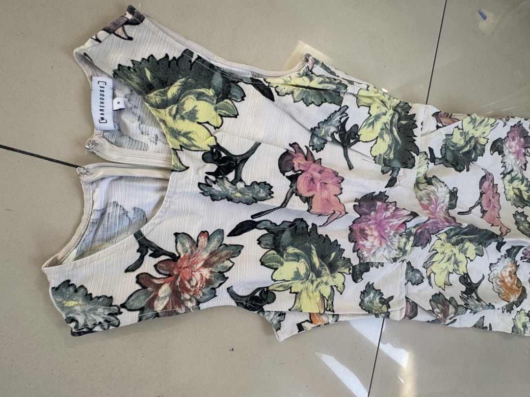 Casual dress floral (Category: Dresses) located in Quezon City. Submitted by prelovedsaleitems (Listing ID 1466781880, Image 2). Description: .